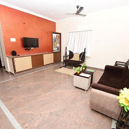 Sree Service Apartments Tirupati Ngoại thất bức ảnh