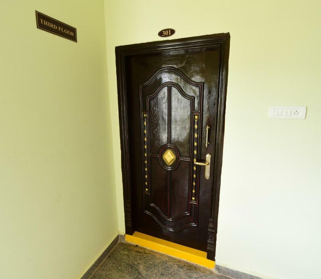 Sree Service Apartments Tirupati Ngoại thất bức ảnh